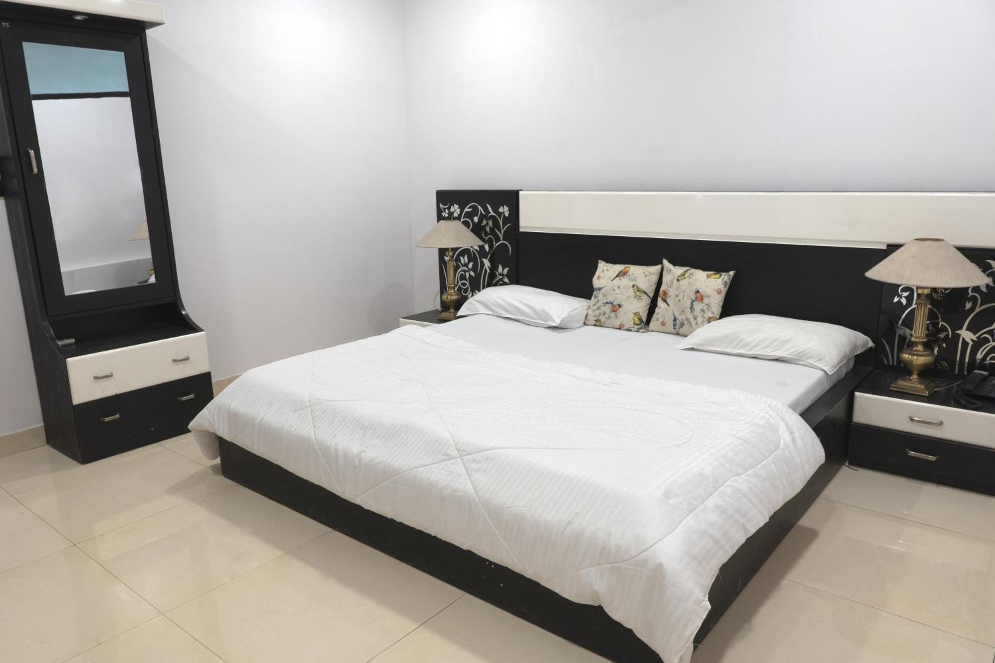 Embassy Suites Nowe Delhi Zewnętrze zdjęcie